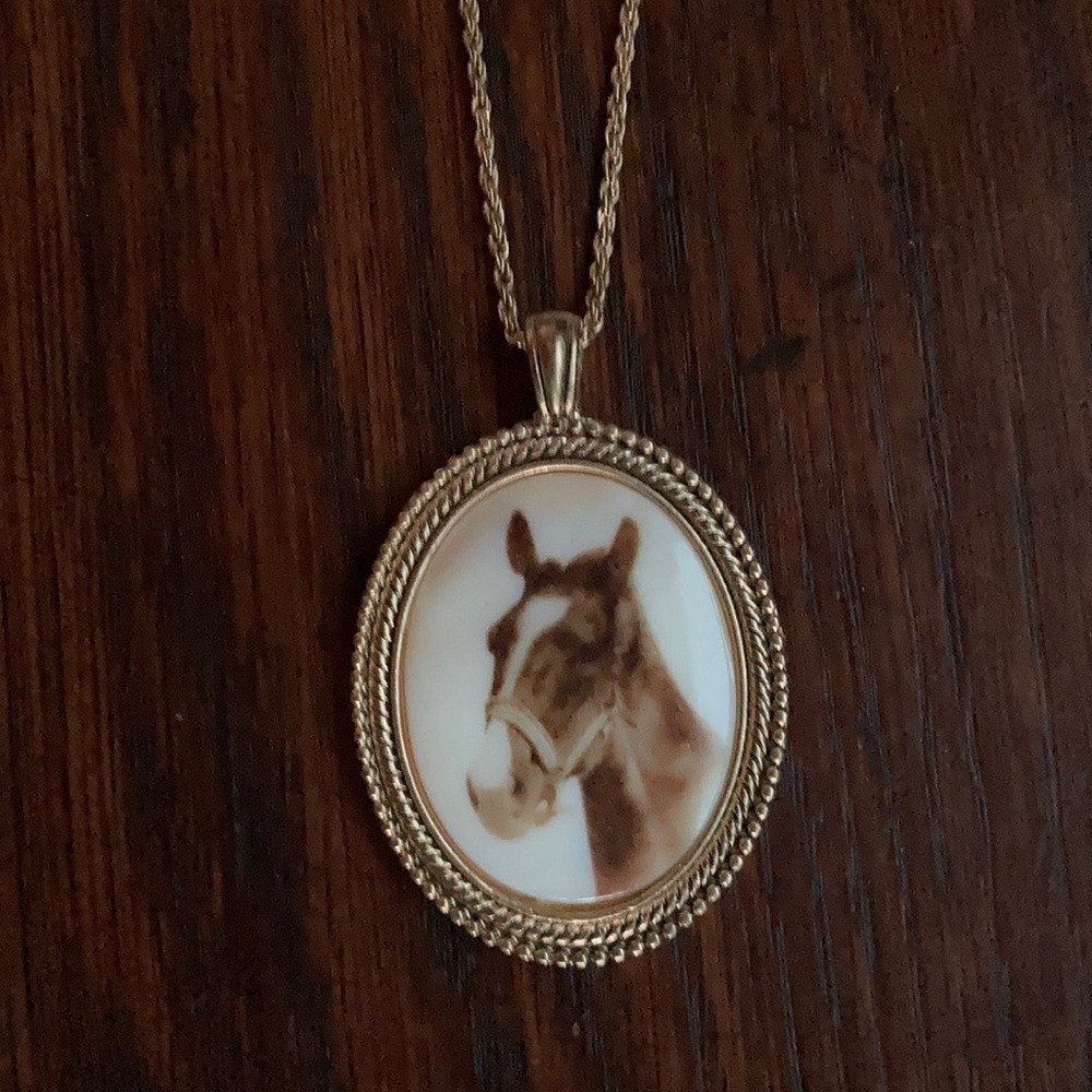 Vintage style necklace